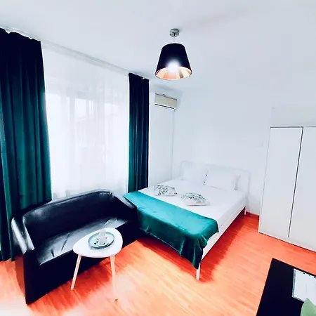 Lakeviewhouse Проживание в семье Нэводари