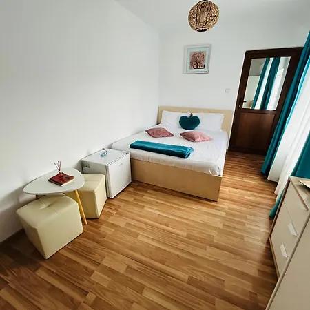Lake View House Ubytování v soukromí Năvodari