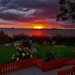 Lakeviewhouse
