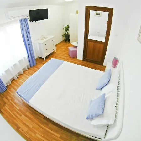 Homestay View House