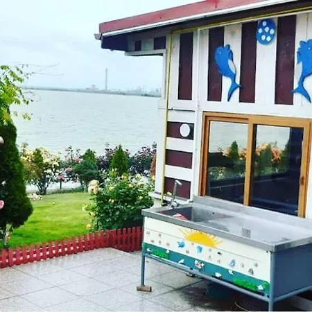 Lake View House * Năvodari