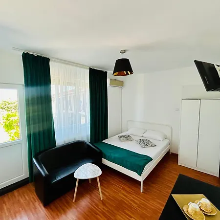 Privatunterkunft Lakeviewhouse *