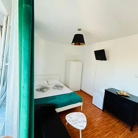 Lake View House Accommodatie bij particulieren Năvodari