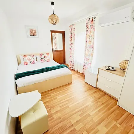 Lakeviewhouse Alloggio in famiglia Năvodari